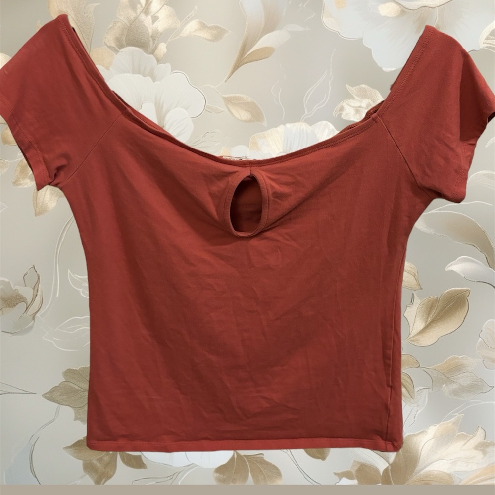 Express One Eleven Crop Size Large